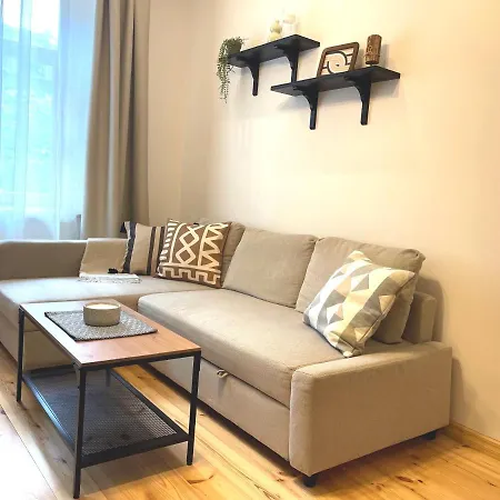 Apartment Cozy Matisa Apartment, Free Parking, Self Check-in