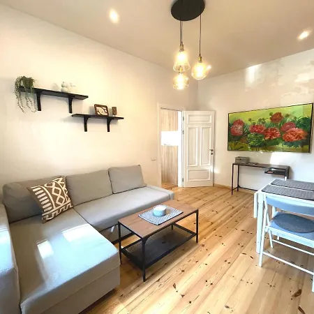 Cozy Matisa Apartment, Free Parking, Self Check-in *